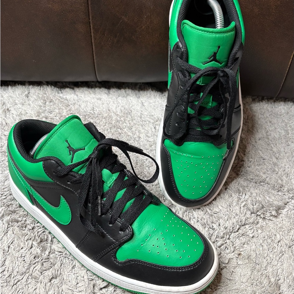 Men’s Air Jordan 1 Low Black Lucky Green Sneakers Shoes Size 10